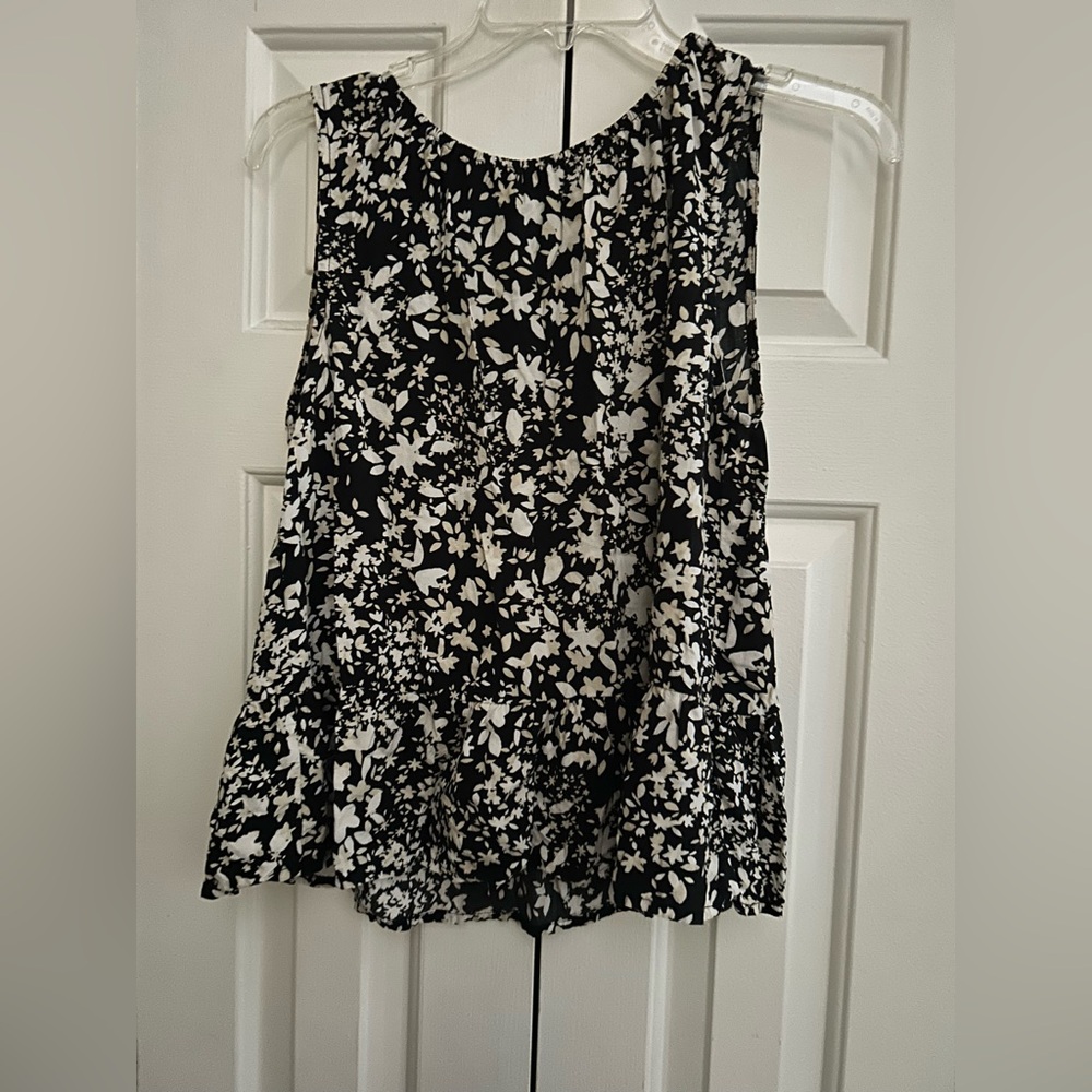 GAP Black and White Floral Tank Top